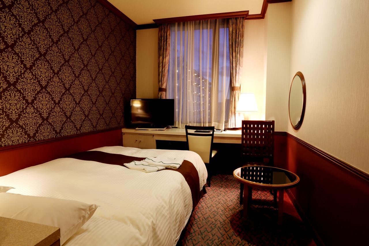 Hotel Sunlife Garden Хирацука Екстериор снимка